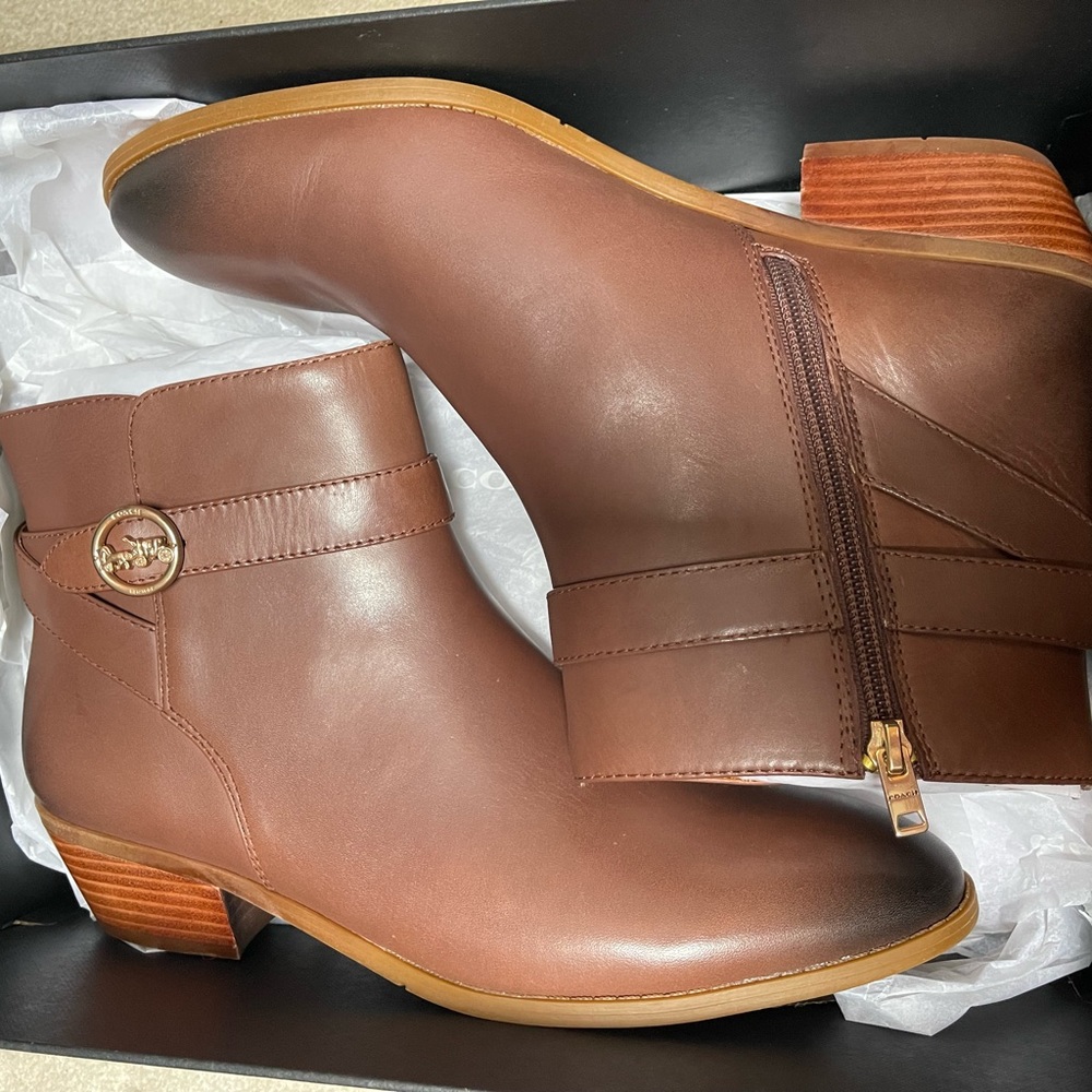 Women’s New Coach boots sz 11 brown leather - Picture 4 of 5